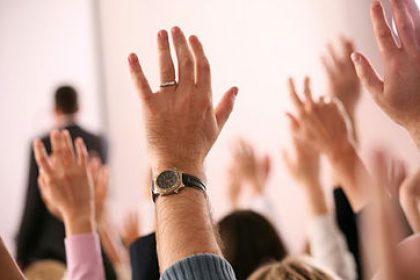 Vote à main levée